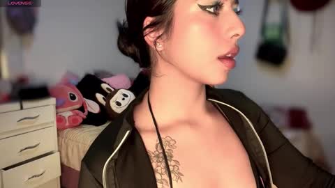 Snapshot of charlotte_queen20 chatting on 10, 11, 2025 Charlotte online show from 10, 11, 2025