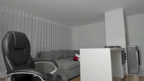 Yuli online show from 27, 1, 2025