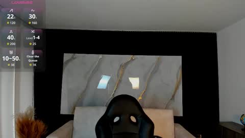 Charlotte  Everyday From 0700 to 1300 Col Time online show from 27, 3, 2026