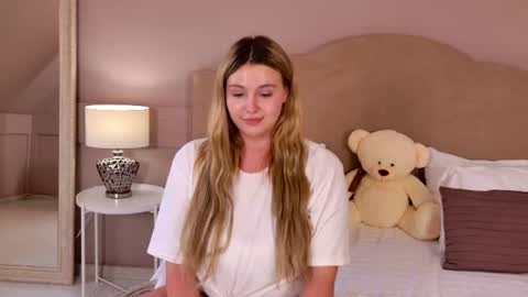 Snapshot of charlotteatwood chatting on 14, 6, 2026 charlotteatwood online show from 14, 6, 2026