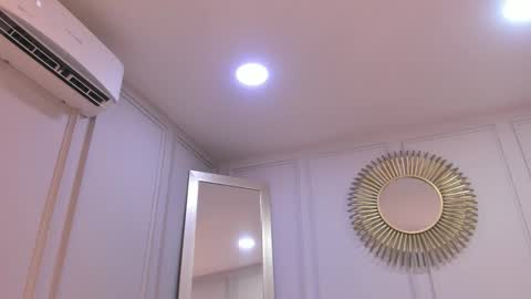 charlottebrownn_ online show from 8, 1, 2026