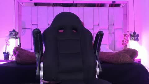 Charlotte online show from 19, 1, 2026