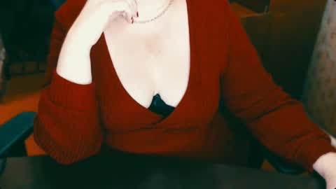 Snapshot of charlottextasty chatting on 17, 12, 2024 CharlotteXTasty online show from 17, 12, 2024