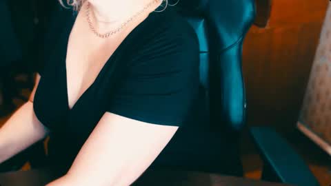 Snapshot of charlottextasty chatting on 24, 1, 2025 CharlotteXTasty online show from 24, 1, 2025