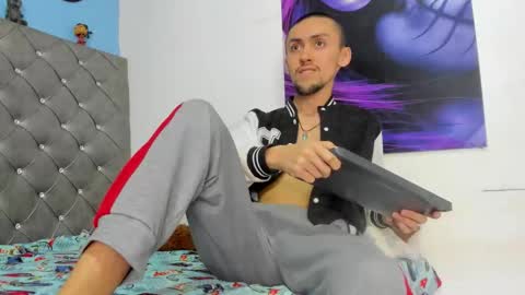 Snapshot of charly_fenix chatting on 31, 10, 2025 Charly online show from 31, 10, 2025