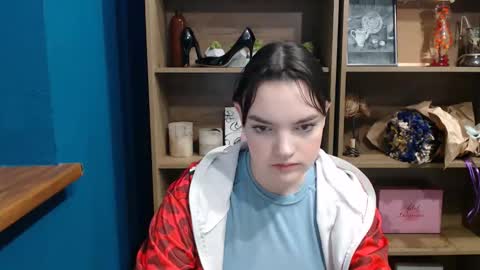Snapshot of charmbite chatting on 2, 12, 2025 Julliette online show from 2, 12, 2025