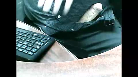 charmeur2672 online show from 4, 12, 2025