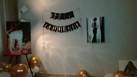 Snapshot of charming_beauty chatting on 23, 11, 2025 Michelle online show from 23, 11, 2025