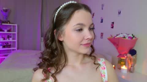 Snapshot of charming_bliss chatting on 16, 10, 2025 Kaylee online show from 16, 10, 2025