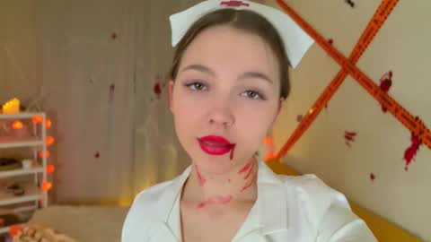 Snapshot of charming_bliss chatting on 27, 10, 2025 Kaylee online show from 27, 10, 2025