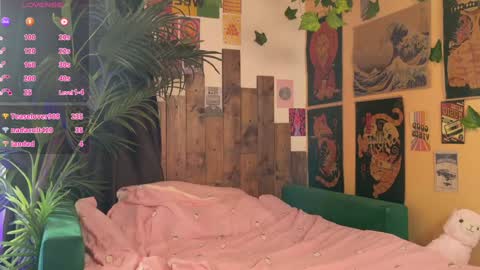 Snapshot of charming_lilly chatting on 5, 2, 2025 Lissa online show from 5, 2, 2025