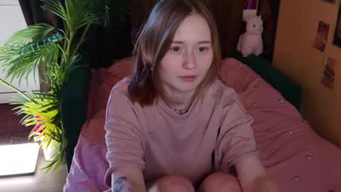 Snapshot of charming_lilly chatting on 20, 2, 2025 Lissa online show from 20, 2, 2025