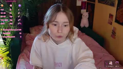 Snapshot of charming_lilly chatting on 21, 2, 2025 Lissa online show from 21, 2, 2025