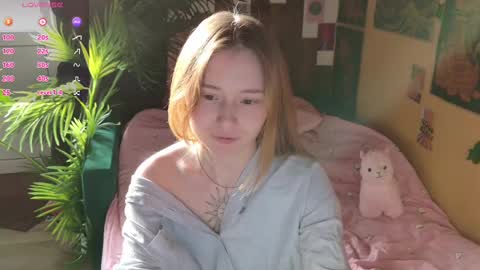 Snapshot of charming_lilly chatting on 24, 2, 2025 Lissa online show from 24, 2, 2025