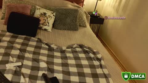 Snapshot of charming_sexuality chatting on 26, 12, 2024 insta  online show from 26, 12, 2024