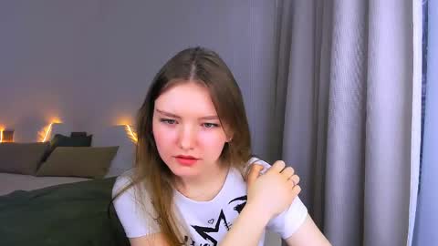 Snapshot of charminglookeva chatting on 1, 6, 2026 Im Eva online show from 1, 6, 2026
