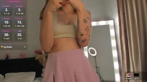 Snapshot of charmingvixen chatting on 10, 9, 2025 Kati online show from 10, 9, 2025