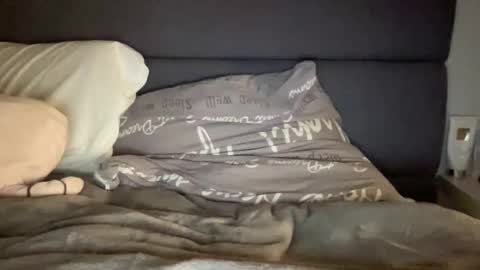 Snapshot of chase_vicky chatting on 10, 11, 2025 Vicky online show from 10, 11, 2025