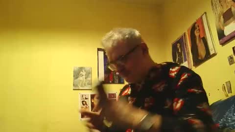 lee online show from 13, 10, 2025