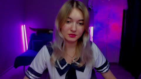 Snapshot of chatur_lady_ chatting on 5, 1, 2025 Betty online show from 5, 1, 2025