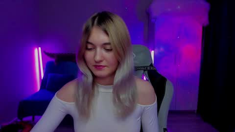 Snapshot of chatur_lady_ chatting on 8, 1, 2025 Betty online show from 8, 1, 2025