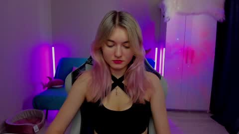 Snapshot of chatur_lady_ chatting on 7, 2, 2025 Betty online show from 7, 2, 2025