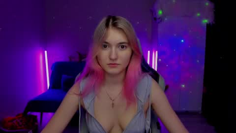 Snapshot of chatur_lady_ chatting on 4, 3, 2025 Betty online show from 4, 3, 2025