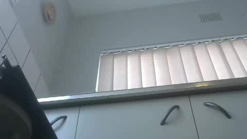 Snapshot of chaturbatordeluxe chatting on 21, 11, 2025 chaturbatordeluxe online show from 21, 11, 2025