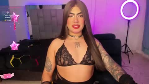 Snapshot of chaturmodels chatting on 21, 6, 2026 Sophie online show from 21, 6, 2026