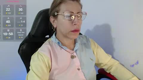 Snapshot of chayla_ruiz chatting on 25, 6, 2026 CHAYLA VICTORIA RUIZ online show from 25, 6, 2026