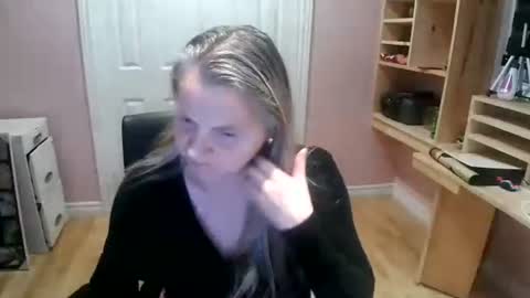 Snapshot of chealsiek chatting on 4, 12, 2025 chealsiek online show from 4, 12, 2025