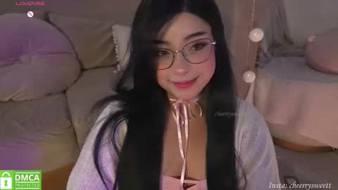 Snapshot of cheerrysweett chatting on 25, 9, 2025 Baby Cherry online show from 25, 9, 2025