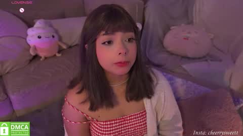 Snapshot of cheerrysweett chatting on 20, 11, 2025 Baby Cherry online show from 20, 11, 2025