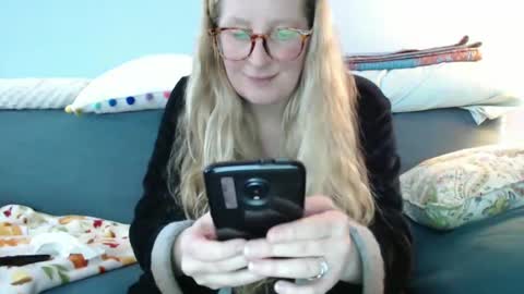 Chelsea online show from 6, 2, 2025