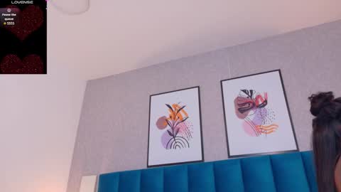   online show from 4, 11, 2025