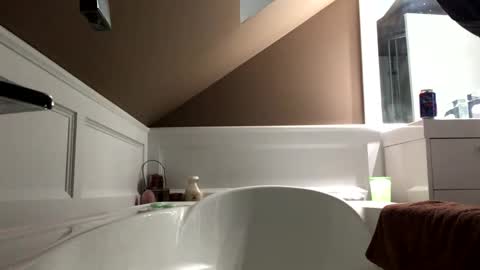 Snapshot of chenovich chatting on 9, 3, 2025 chenovich online show from 9, 3, 2025