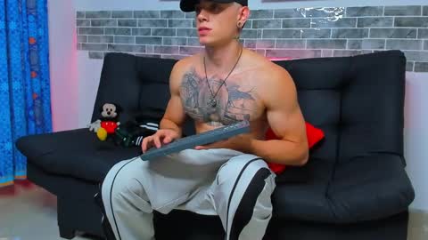 Snapshot of chepe_fit chatting on 5, 2, 2025 chepe vause online show from 5, 2, 2025