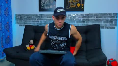 Snapshot of chepe_fit chatting on 28, 2, 2025 chepe vause online show from 28, 2, 2025