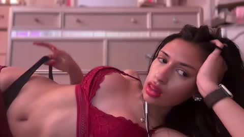 Snapshot of cherliecarmen chatting on 9, 2, 2025 cherliecarmen online show from 9, 2, 2025