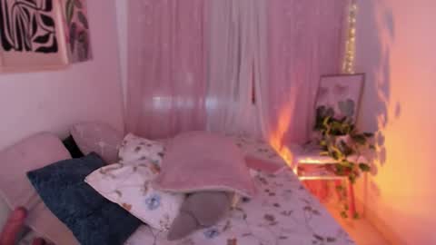 cherries_and_wine_ online show from 13, 12, 2025