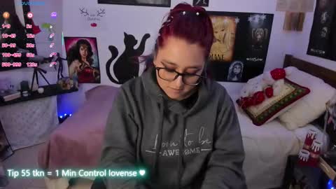 Snapshot of cherry_blushh chatting on 5, 12, 2025 cherry_blushh online show from 5, 12, 2025