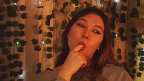 Snapshot of cherry_cheeky_juice chatting on 13, 11, 2025 Di online show from 13, 11, 2025