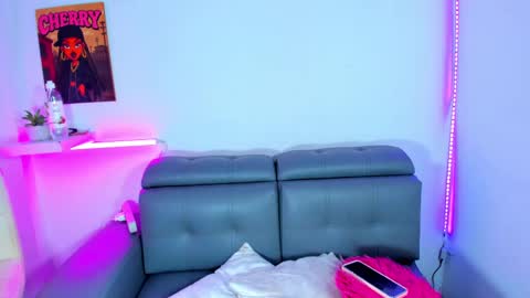 Snapshot of cherry_gate chatting on 3, 10, 2025 cherry_gate online show from 3, 10, 2025