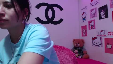 Snapshot of cherry_hc chatting on 1, 2, 2025 Nezumy Rey  online show from 1, 2, 2025
