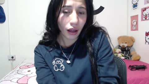 Snapshot of cherry_hc chatting on 4, 2, 2025 Nezumy Rey  online show from 4, 2, 2025