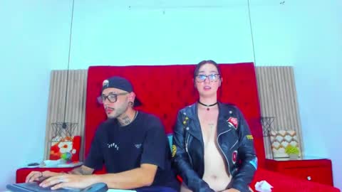 Cherry Mew and jean online show from 4, 3, 2025