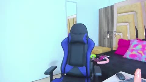 Cherry Mew and jean online show from 7, 3, 2025