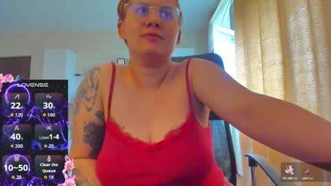 Snapshot of cherry_pie_69 chatting on 10, 9, 2025 mayra online show from 10, 9, 2025