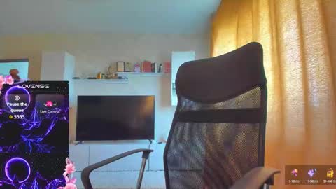 Snapshot of cherry_pie_69 chatting on 11, 9, 2025 mayra online show from 11, 9, 2025