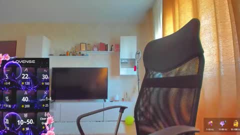 Snapshot of cherry_pie_69 chatting on 21, 9, 2025 mayra online show from 21, 9, 2025